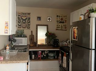 18 Mill St, Orono, ME 04473