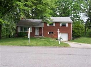 102 Aberyl Dr, Pittsburgh, PA 15237