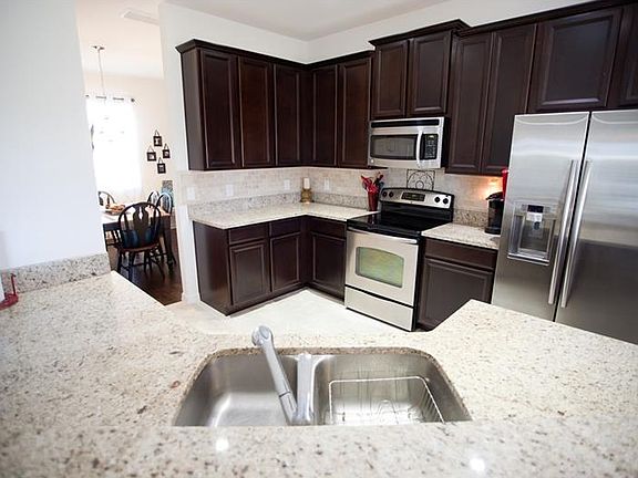 5th image of 1131 Galway Blvd