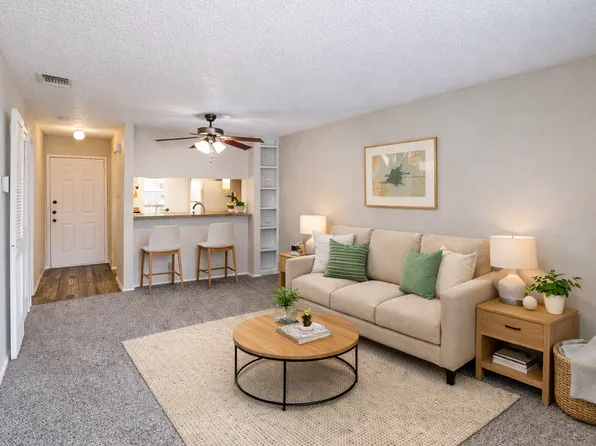 Hidden Oaks Apartments