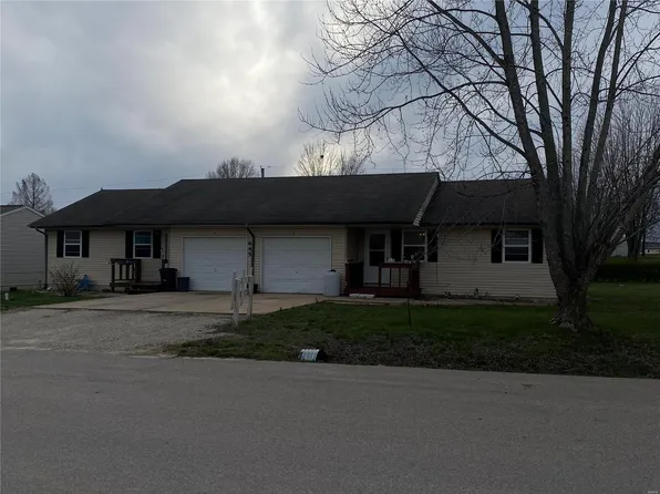 645 N Springfield St, Saint James, MO 65559