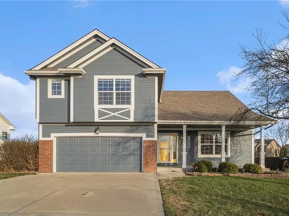 10219 N Lawn Ave, Kansas City, MO 64156