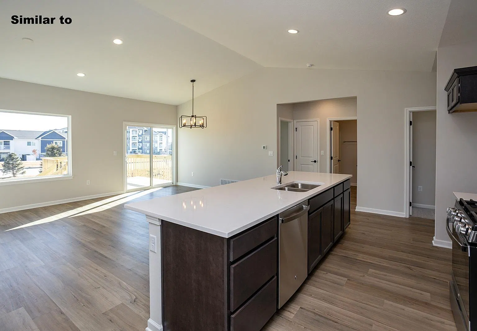 4 bed, 2202 sqft, $2,666 — Photo 2