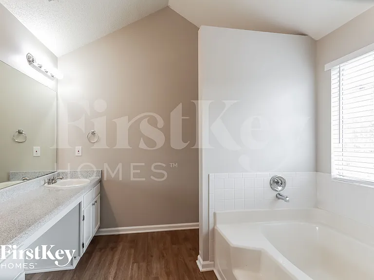 3217 Ivy Lake Ct — Photo 11
