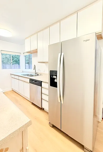 2219 Denver St — Photo 5