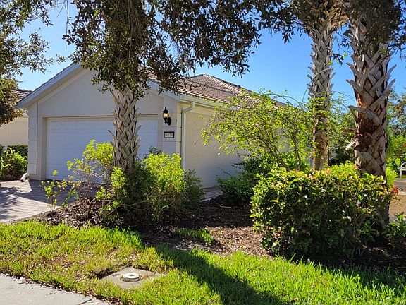 2nd image of 6079 Benevento Dr