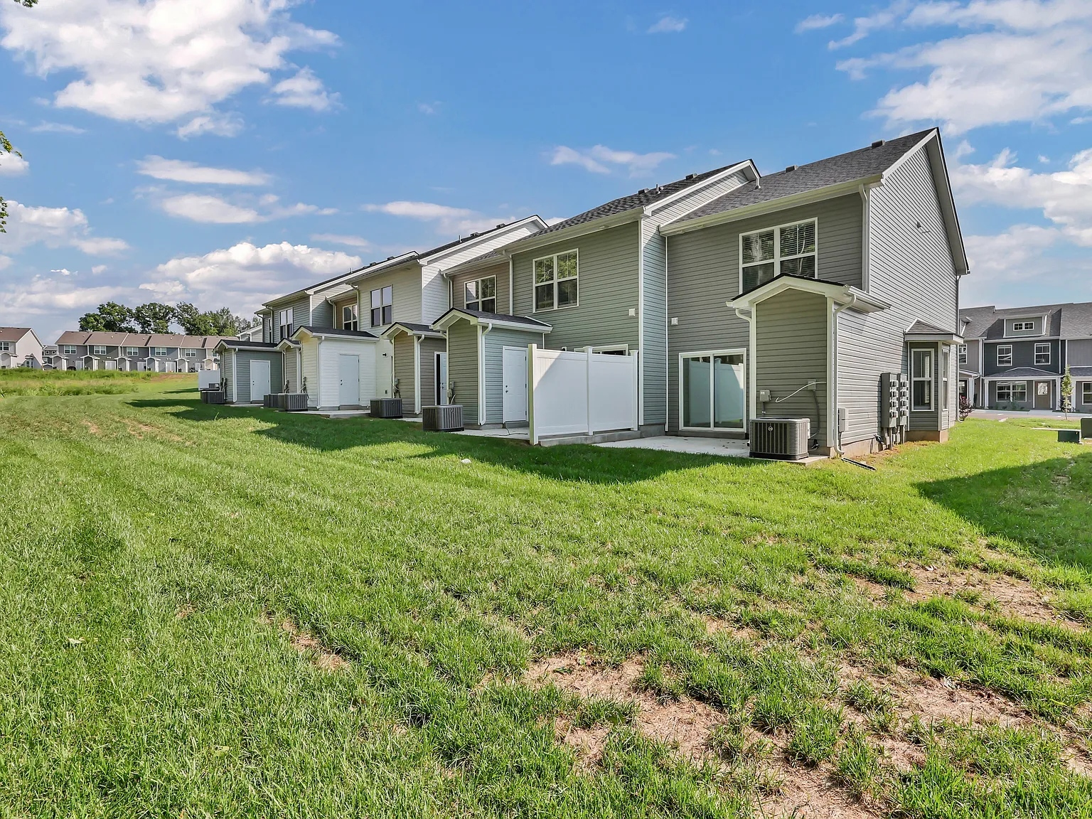 205 Limestone Point Drive - 1 — Photo 3