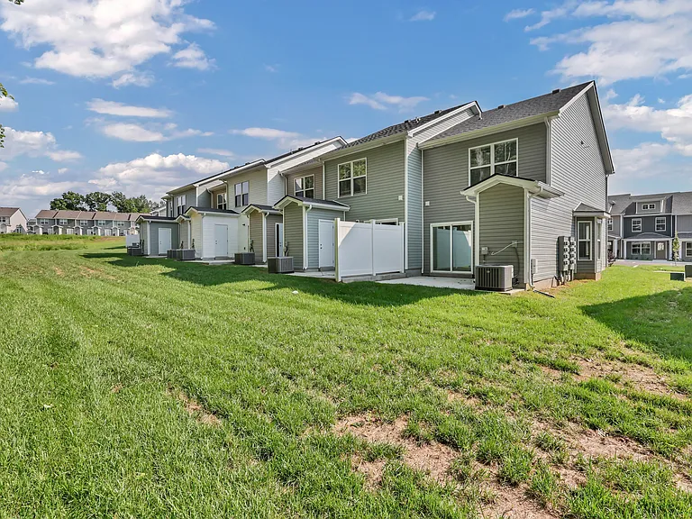 228 Limestone Point Dr — Photo 14