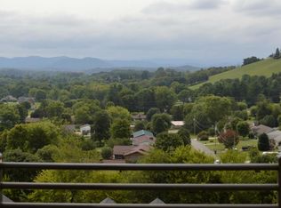 209 Lexington Pl, Sevierville, TN 37862