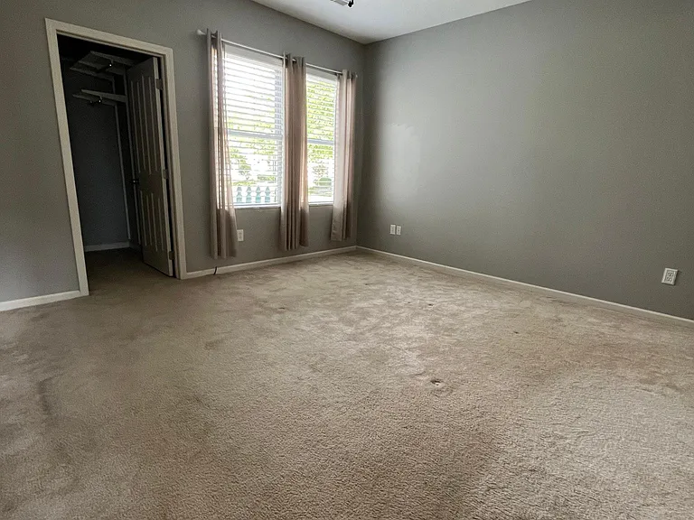 600 White Rock St — Photo 25
