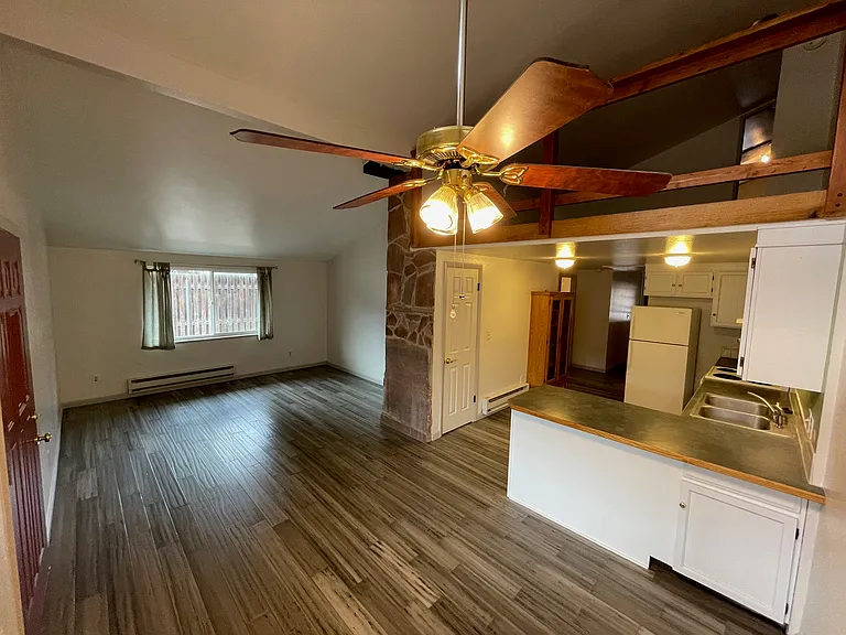 Nice high ceilings make it feel bigger than it actually is.