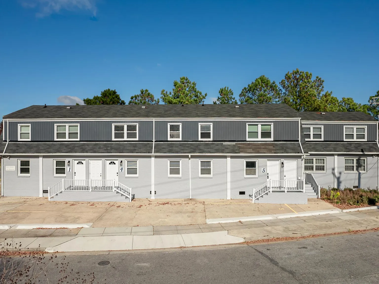 1900 Kingston Ave — Photo 2