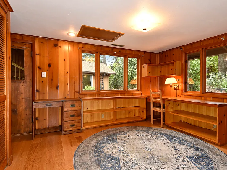 Bedroom/Office