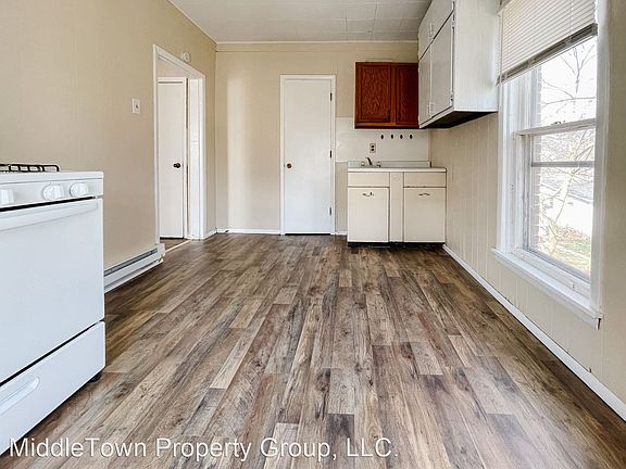 2nd image of 822 W Howard St #11395862