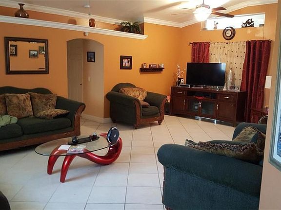 4th image of 2217 Hogan Dr