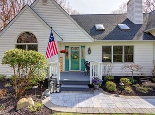 2 Cathedral Ct, Middle Island, NY 11953