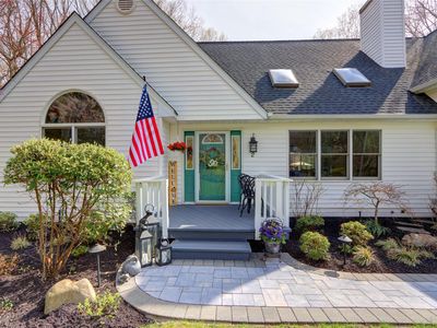 2 Cathedral Court, Middle Island, NY, 11953