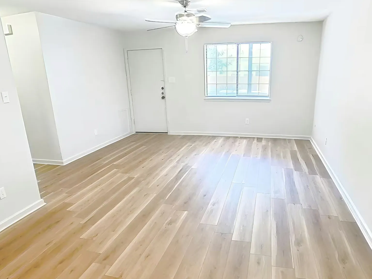 1015 W Martin Luther King Drive — Photo 2