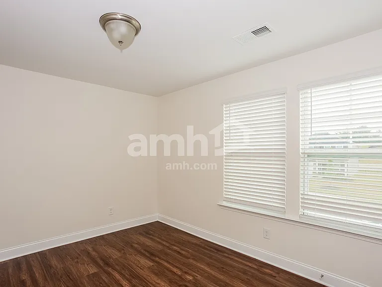 144 Twin River Dr — Photo 31