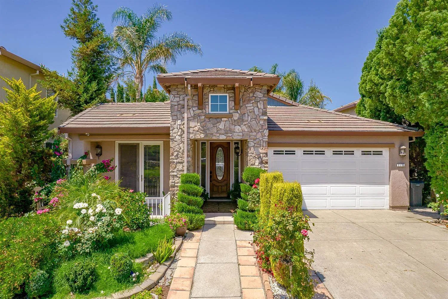 2371 Ortiz Ave photo 1