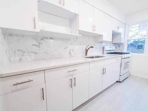 5th image of 218 68th Ave #2