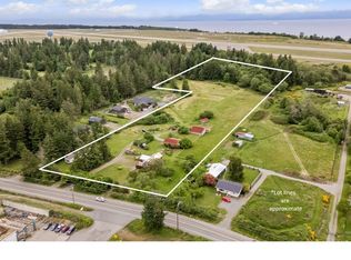 818 Knight Rd, Comox Valley, BC V9M3T2