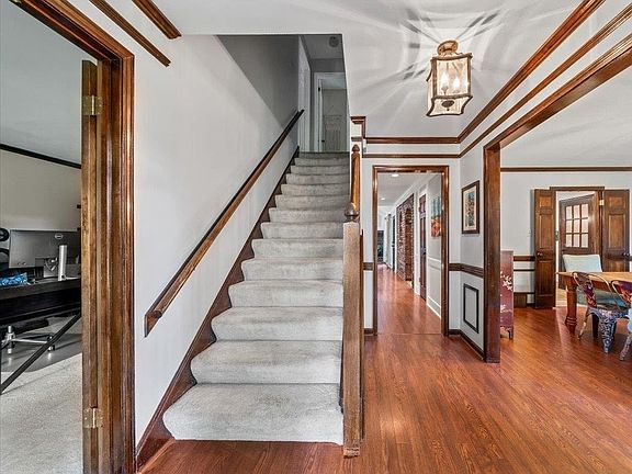 5th image of 2974 Savannah Way S