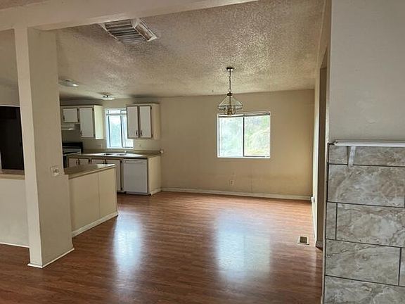 2nd image of 3390 Pickard St