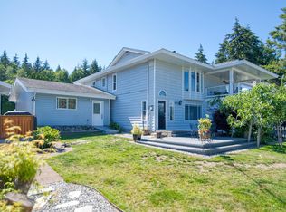 6135 Fairway Ave, Sechelt, BC V7Z 0L6