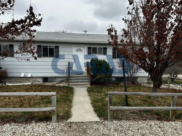 225 Mockingbird Hl #225, Hamilton, MT 59840