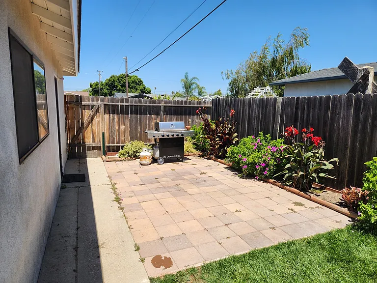 Primrose Ln — Photo 13
