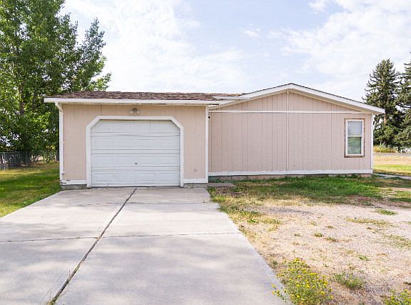 3rd image of 10534 N 40th E