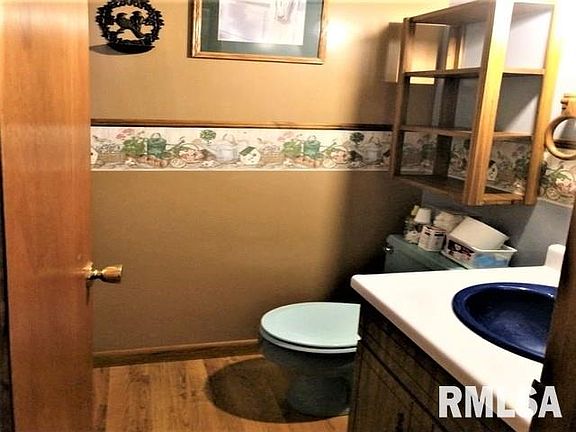5th image of 135 Evergreen Dr
