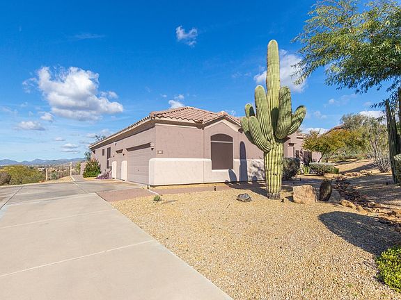 3rd image of 30 E Sagebrush Dr