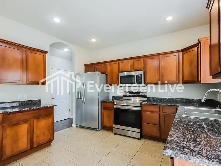252 S Tamarind Cv — Photo 9