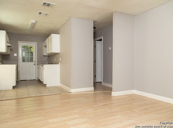 3rd image of 6119 Lawn Valley Dr