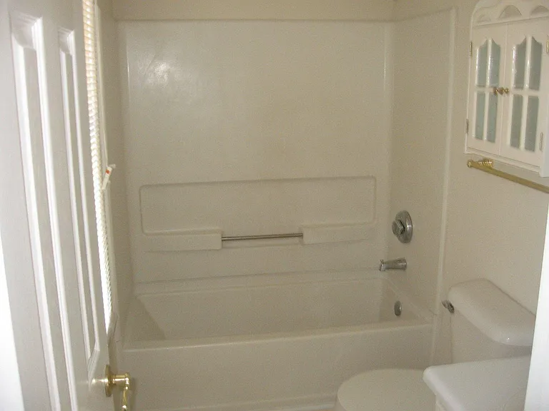 3255 Glen Hollow Dr — Photo 9