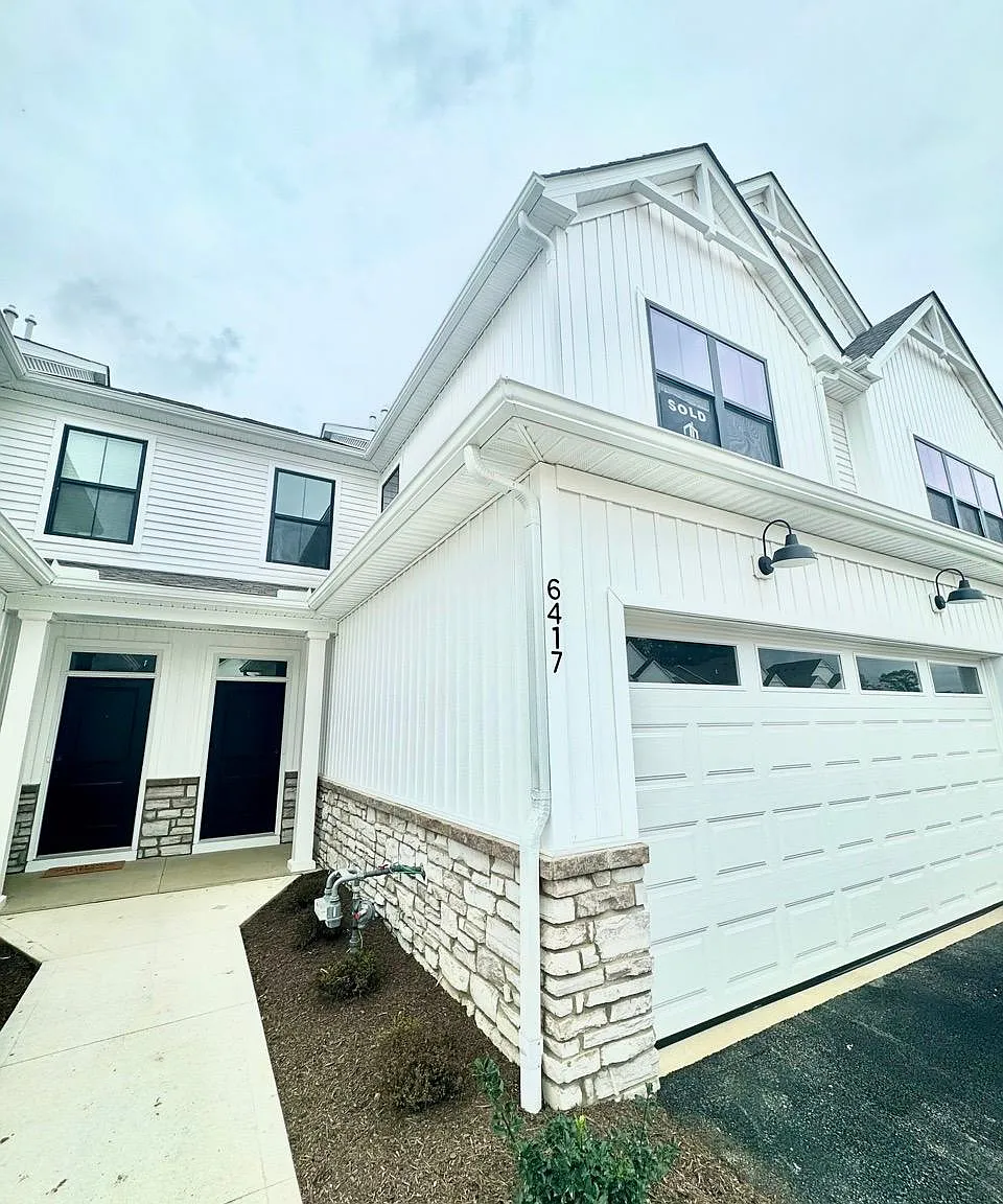 2 bed, 2.5 bath, 1792 sqft, $2,500 — Photo 1