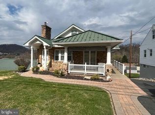 701 E Walnut St, Lewistown, PA 17044