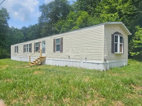 3 Charlottes Way, Branchland, WV 25506