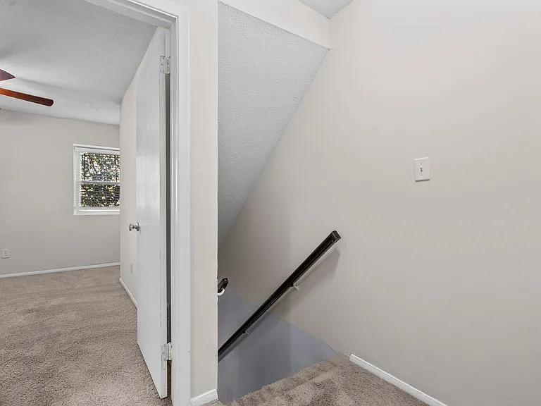 300 E McPherson Dr — Photo 13