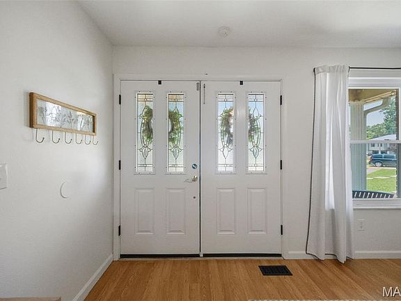 4th image of 9616 Antonette Hills Dr