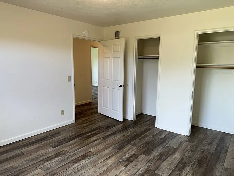 1640 Stromberg Ave — Photo 11
