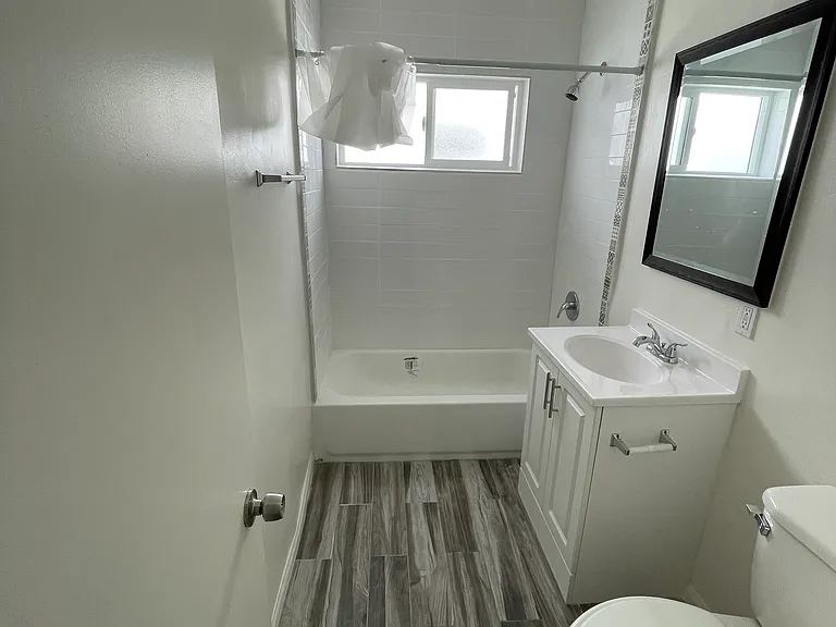 1513 E Kay St #2 — Photo 5