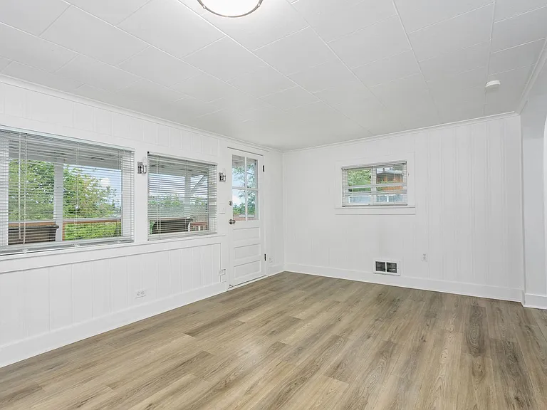 2125 S Adams St — Photo 10