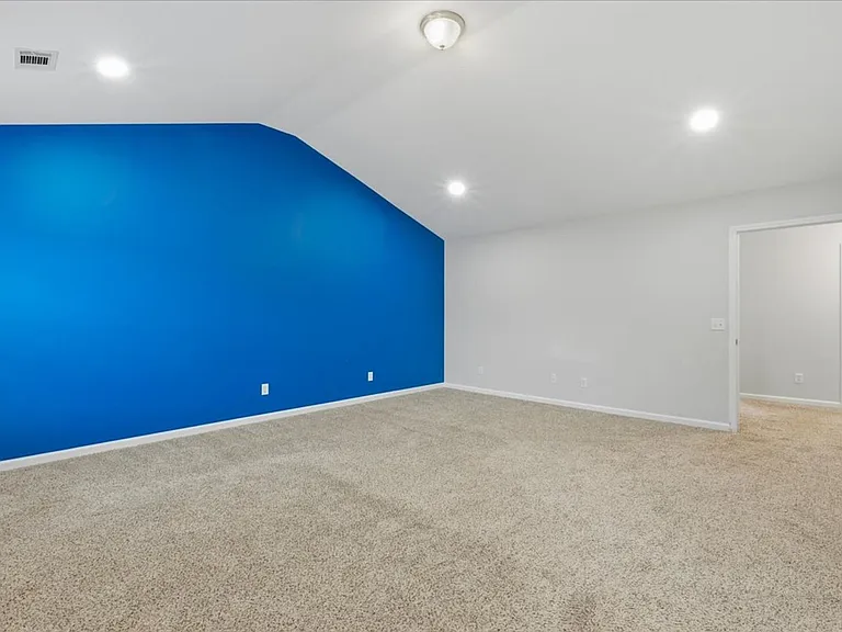 8 Woods Way — Photo 21