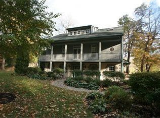 13 Bridge Four Ln, Pipersville, PA 18947