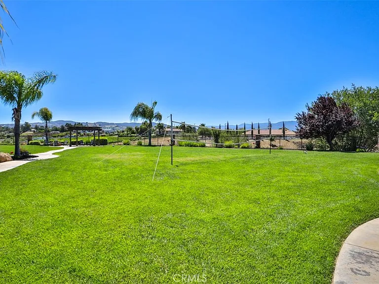 39520 Colleen Way — Photo 37