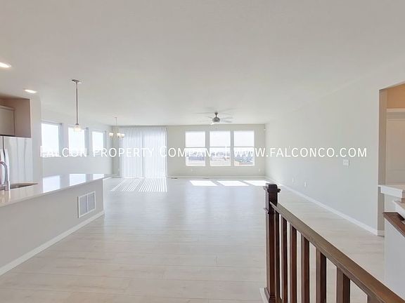 4th image of 9671 Vistas Park Dr