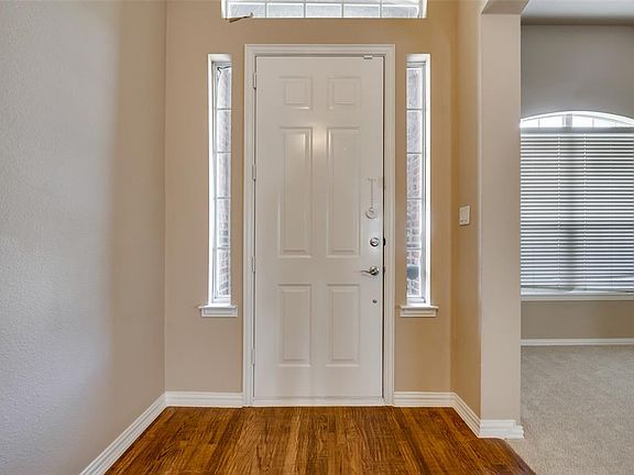 5th image of 3144 Fox Hollow Dr